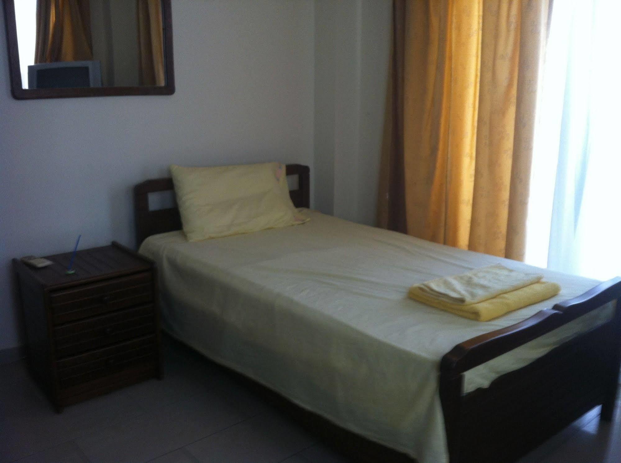Zakos Court Apartments Lárnaka Kültér fotó